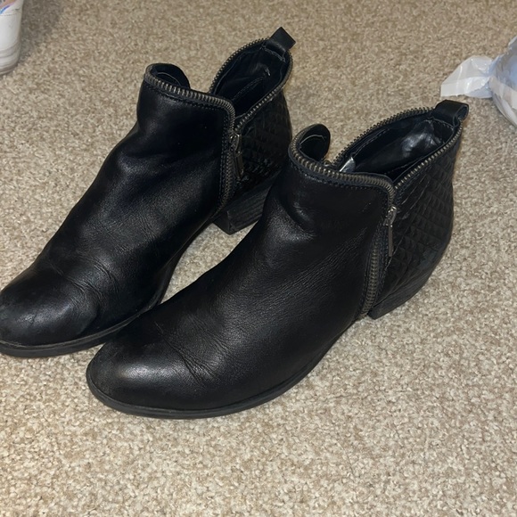 Lucky Brand Two Textured Black Boots Size 9 - Picture 2 of 6